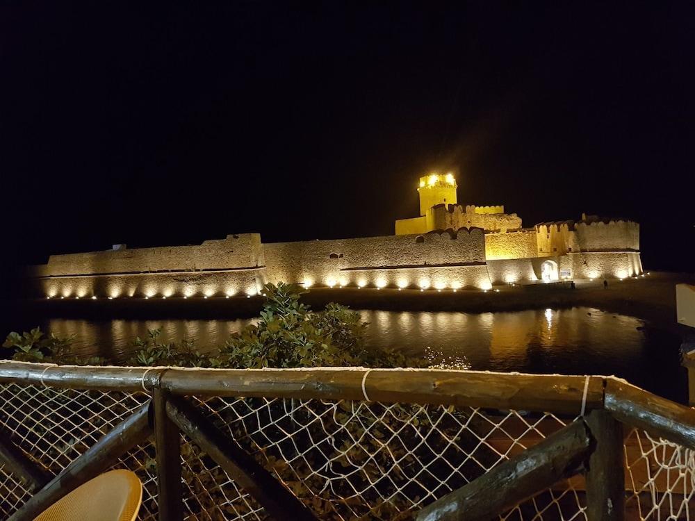 Hotel La Calabrese Isola Di Capo Rizzuto Eksteriør billede